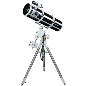 Skywatcher Explorer 200P HEQ5 Pro SynScan GoTo Newtonian