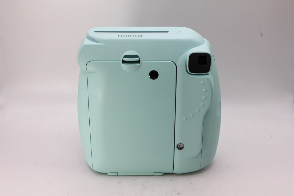 Fujifilm Instax Mini 9 Instant Camera. (Used)