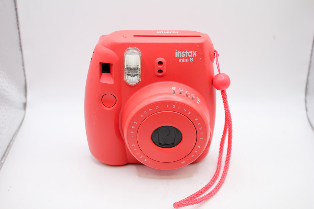 Fujifilm Instax Mini 8 Instant Camera. (Used)