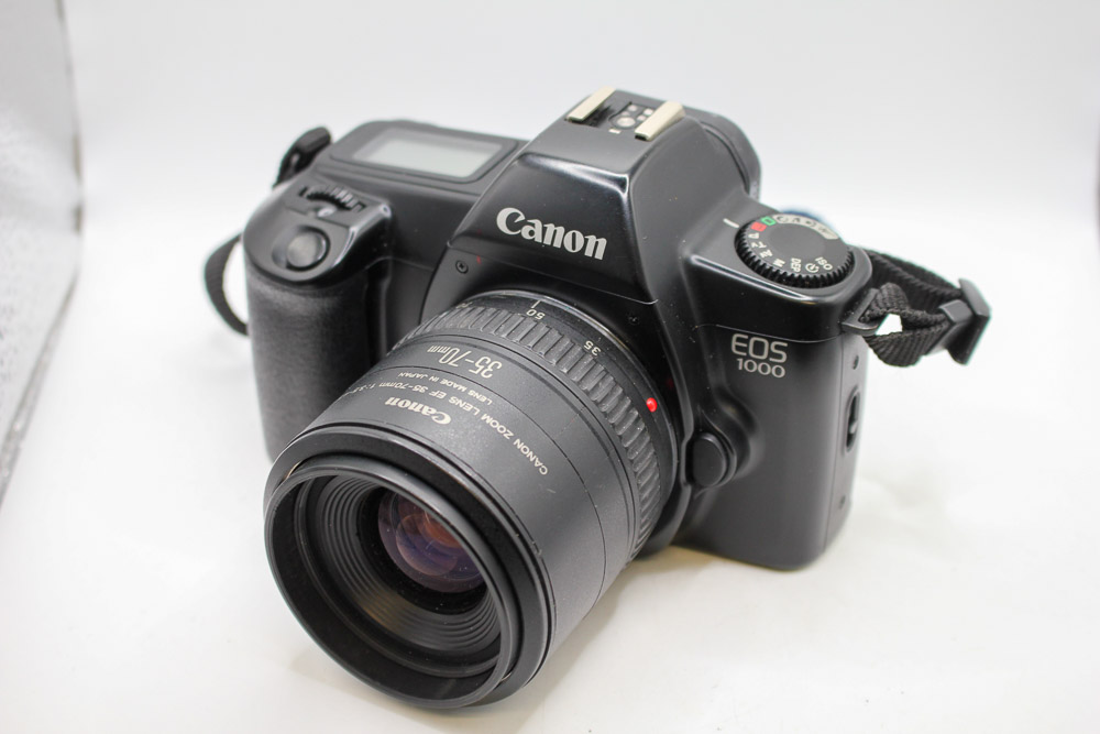 Canon EOS 1000 with 35-70 EF Lens 35mm Film Camera (Used)
