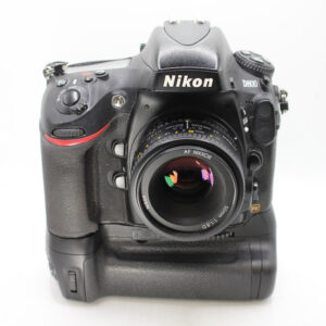 Nikon D800 with 50mm F1.8D & Battery Grip (USED)
